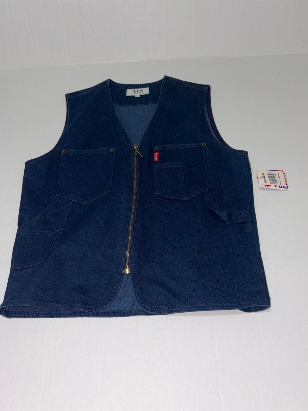 Vintage YES Men’s Size Large Dark Denim Zipper Front Vest with Patch Pockets